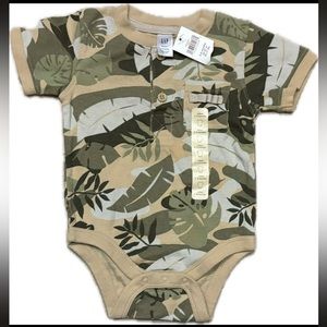 NWT Baby Gap tropical print bodysuit